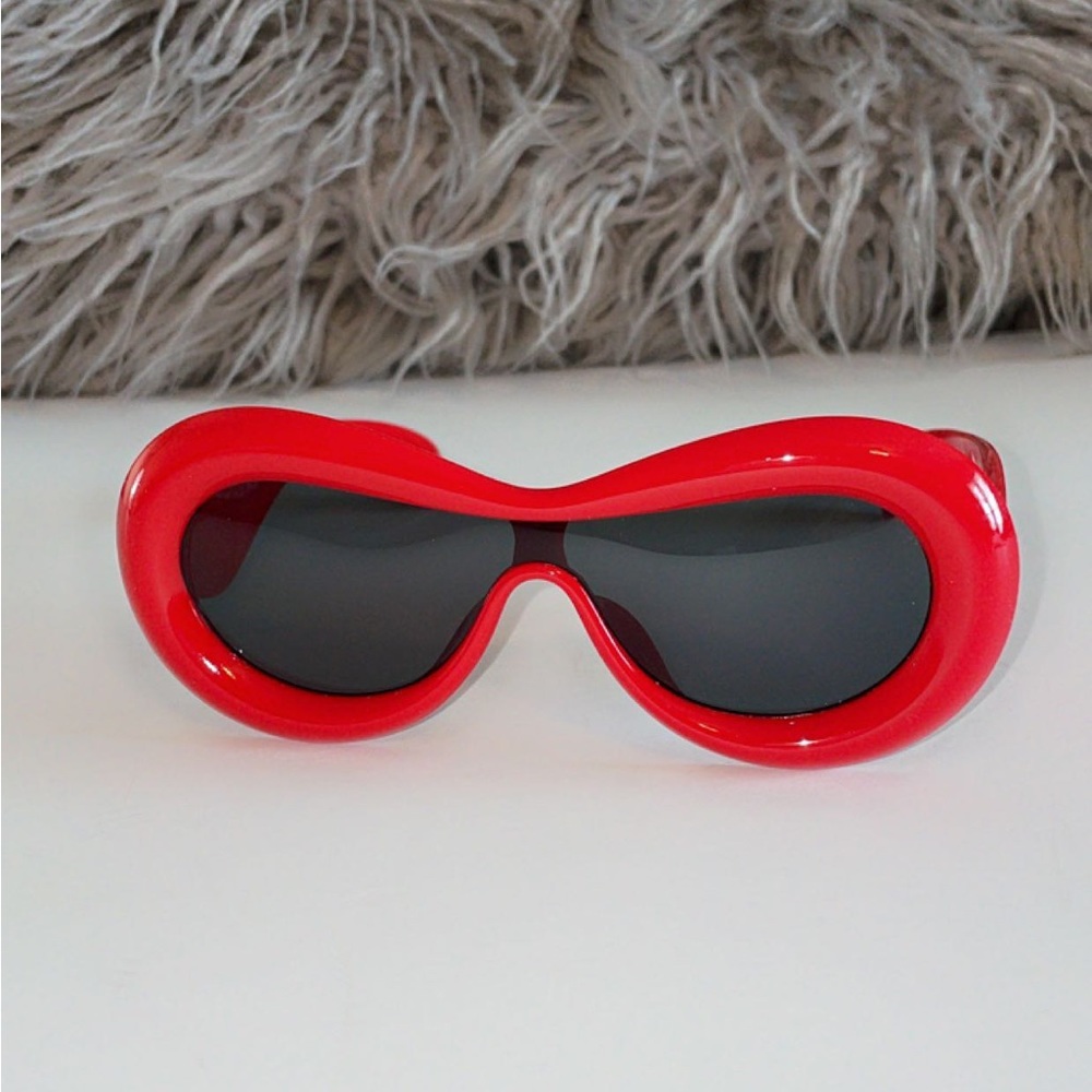 Red sporty glasses